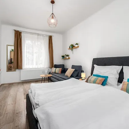 Serenity Apartment *